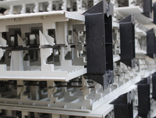 Montage du coffrage perdu sur sabots - Aquafeat